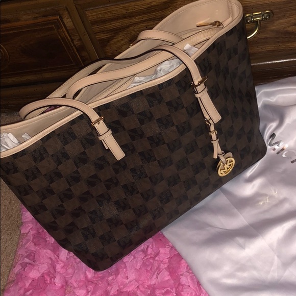 Michael Kors Handbags - Michael Kors Tote